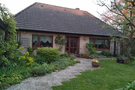 Walmdachbungalow - 345.000,00&nbsp;EUR Kaufpreis, ca.&nbsp; 123,00&nbsp;m&sup2; in Westerstede (PLZ: 26655)