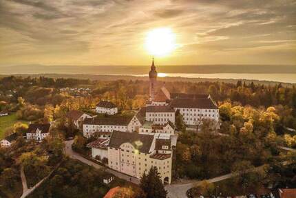 VERKAUF: Baugrundstück für EFH-Zweifamilienhaus mit genehmigten Bauvorbescheid - Andechs Erling