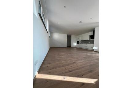 3 Zimmerwohnung in Gädheim - 960,00&nbsp;EUR Kaltmiete, ca.&nbsp; 102,00&nbsp;m&sup2; in Wonfurt (PLZ: 97539) Steinsfeld