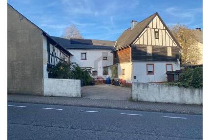 FRISCHER WIND FÜR ALTEN CHARME - 220.000,00&nbsp;EUR Kaufpreis, ca.&nbsp; 200,00&nbsp;m&sup2;&nbsp;Wohnfl&auml;che in Büchel (PLZ: 56823)