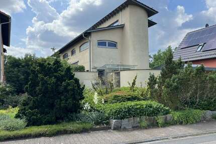 Haus zum Kaufen in Lampertheim-Hüttenfeld 1.690.000,00 € 295 m²