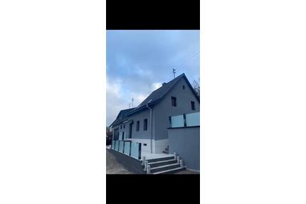 1730 m2 LAND 180 m2 WOHNFLÄCHE 7 ZIMMER 3 BÄDER GARTEN 225 m2 m2 - Pfeffelbach
