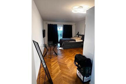 1- Zimmer mit Gr. Terrasse und Einbauküche - Hamburg Altona-Nord