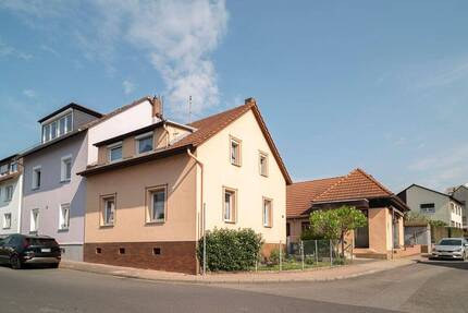 EFH in Frankfurt-Bonames - 495.000,00&nbsp;EUR Kaufpreis, ca.&nbsp; 100,00&nbsp;m&sup2;&nbsp;Wohnfl&auml;che in Frankfurt am Main (PLZ: 60437) Bonames