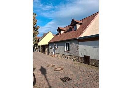 Einfamilienhaus - 750,00&nbsp;EUR Kaltmiete, ca.&nbsp; 110,00&nbsp;m&sup2; in Querfurt (PLZ: 06268)
