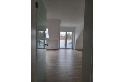 Sehr schöne Dachgeschosswohnung - Neuburg an der Donau