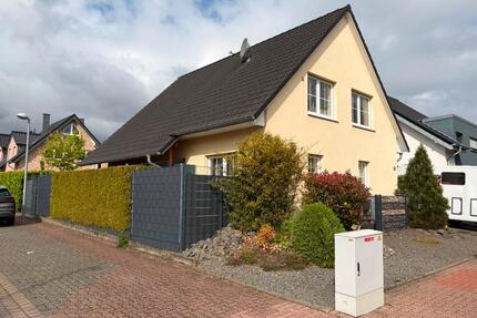 Freistehendes Einfamilienhaus in Bedburg Top Lage 143qm auf 471qm