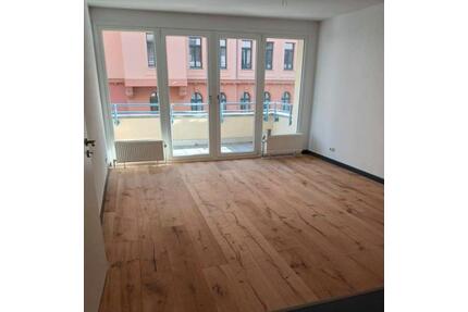 ++ Renovierte 2 Zi. Whg mit Balkon Aufzug Küche ++ - Leipzig Ost