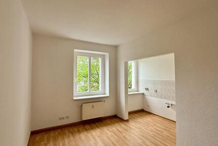 Deine stylische 2-Zimmer-Wohnung mit Wohnküche & Balkon - Plauen Bahnhofsvorstadt