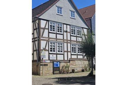 Provisionsfrei! Wohn-Geschäftshaus in der Innenstadt von 34626 Neukirchen