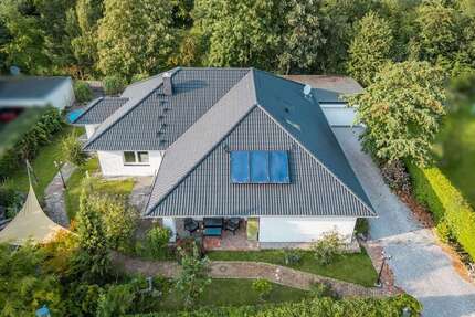 Haus zum Kaufen in Uetze 669.000,00 € 260 m²