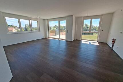 Exkl. 4-Zimmer-Penthouse Whng mit Balkon u. Dachterrasse Top Lage - Crailsheim