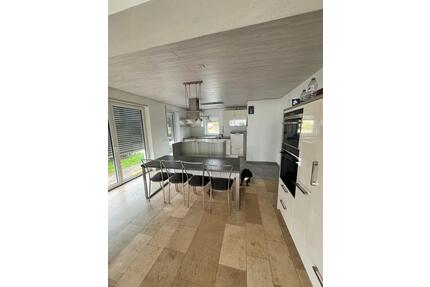 Wohnung 150qm - 1.900,00&nbsp;EUR Kaltmiete, ca.&nbsp; 150,00&nbsp;m&sup2; in Oettingen in Bayern (PLZ: 86732)