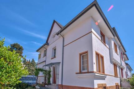 #360° Besichtigung *** Jugendstil meets Moderne *** Cityhaus mit großem Garten - Langen (Hessen)