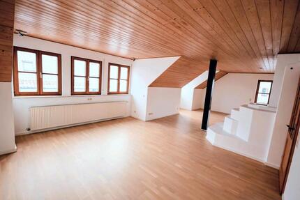 Großzügige und helle 3,5 Zimmer Wohnung mit Einbauküche & Balkon - Maselheim
