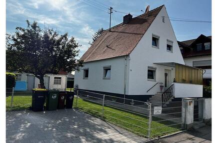 Charmantes Häuschen in Manching mit rund 700 m² Garten