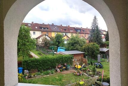 Geräumige 3 Zimmer Wohnung mit Balkon in ruhiger Lage - Meiningen