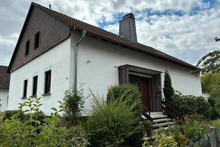 Einfamilienhaus in Bauerbach mit 2 Wohneinheiten ohne Provision - Marburg Cappel