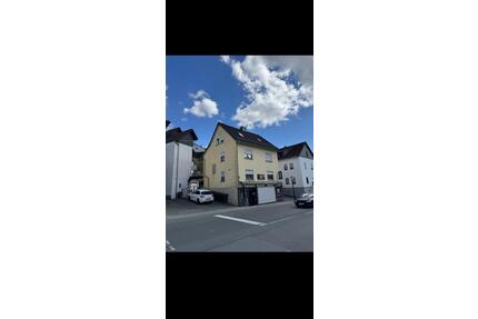 Mehrfamilienhaus zu verkaufen - 575.000,00&nbsp;EUR Kaufpreis, ca.&nbsp; 376,50&nbsp;m&sup2; in Aßlar (PLZ: 35614)