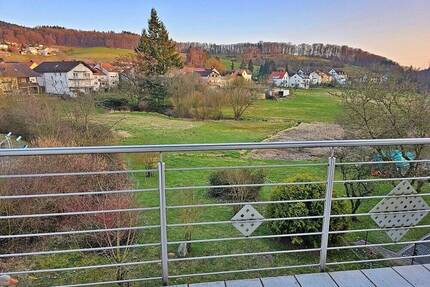 Traumhaftes Zweifamilienhaus mit Wohlfühl-Garten - Abtsteinach Unter-Abtsteinach