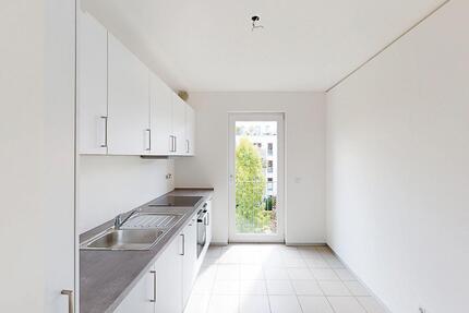Helle 2-Zimmer-Wohnung inkl. neuer EBK mit Blick ins Grüne! - Düsseldorf Stadtbezirk 7