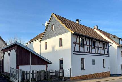 Haus zum Kaufen in Hirzenhain 259.000,00 € 160 m²