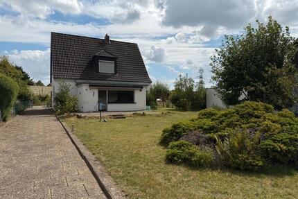 Großes 771 m² Grundstück mit Haus & Garage in Laatzen-Rethen