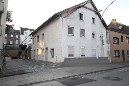 Haus zum Kaufen in Mönchengladbach 210.000,00 € 400 m²