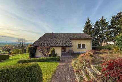 Haus zum Kaufen in Schieder-Schwalenberg 189.000,00 € 150 m²