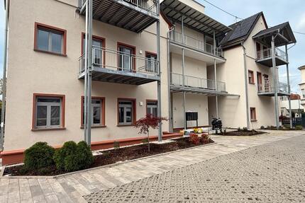 2ZKB mit Hausmeisteraufgaben in 66130 Sbr., barrierefrei - Saarbrücken Brebach-Fechingen