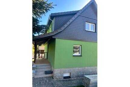 Einfamilienhaus - 1.100,00&nbsp;EUR Kaltmiete, ca.&nbsp; 120,00&nbsp;m&sup2; in Thalheim/Erzgebirge (PLZ: 09380)