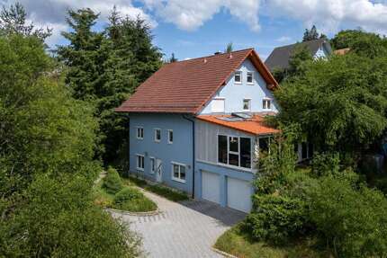 Haus zum Kaufen in Unterkirnach 430.000,00 € 250.02 m²