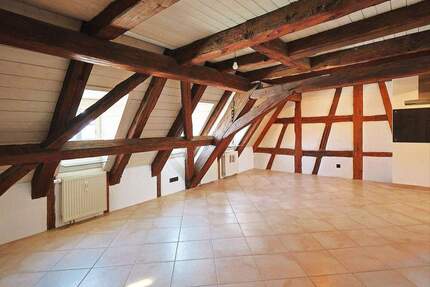 Große, sanierte Maisonette-Wohnung im Fachwerkhaus - Renningen Malmsheim