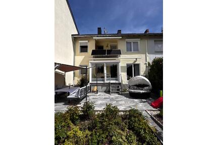 PROVISIONSFREI ! Alles wie NEU ! 3 Famhs - Krefeld Benrad