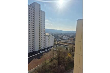 Freundliche 1,5-2 Zimmer Wohnung mit Aussicht in Leonberg