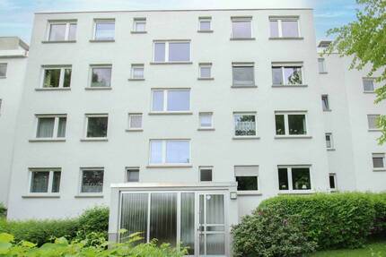 Wohnen in der Natur: Whg. mit Stellplatz - Steinbach (Taunus)