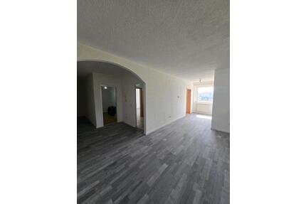 - Helle und gemütliche 3-Zimmer-Wohnung ab dem 01.05.2026 frei - - Kindenheim