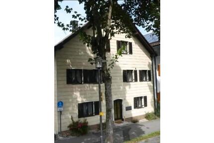 3 Familienhaus zu verkaufen - 380.000,00&nbsp;EUR Kaufpreis, ca.&nbsp; 350,00&nbsp;m&sup2; in Kirchheim bei München (PLZ: 85551)