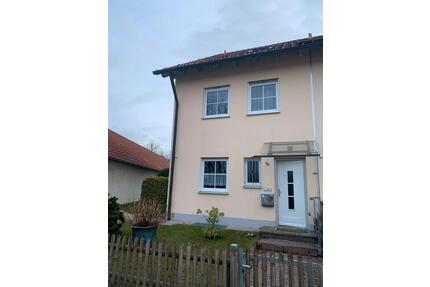 Reiheneckhaus - 2.000,00&nbsp;EUR Kaltmiete, ca.&nbsp; 125,00&nbsp;m&sup2; in Landsberg am Lech (PLZ: 86899) Ellighofen