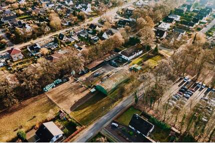 * Landwirtschaftlicher Hof mit großem Grundstück * - Ahrensburg