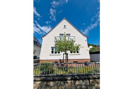 Zu verkaufen ! 1 Familienhaus mit Pool - Dillingen (Saar)