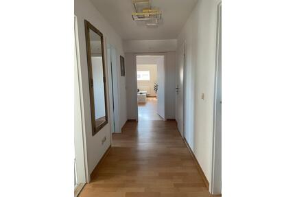 Gemütliche Dachgeschosswohnung in ruhiger Lage - Regis-Breitingen