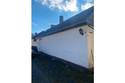 Kleines Haus zuverkaufen - 120.000,00&nbsp;EUR Kaufpreis, ca.&nbsp; 67,00&nbsp;m&sup2; in Adelebsen (PLZ: 37139)