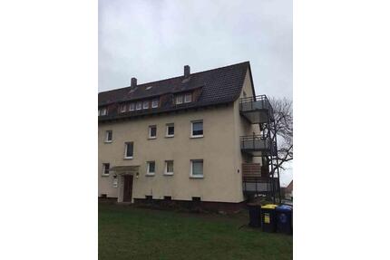 Gemütliches Nest im Dachgeschoss: 2-Zi.-Whg. mit Balkon - Petersberg