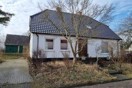 Charmantes Einfamilienhaus mit Nebengebäude in ruhiger Lage von Altenkirchen