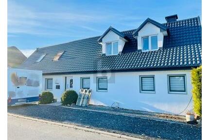 SANIERT MIT VIEL PLATZ UND MÖGLICHKEITEN - Immenstedt