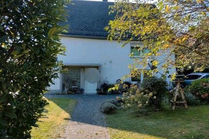 Gemütliches Einfamilienhaus, Scheune, großer Garten - Nauroth