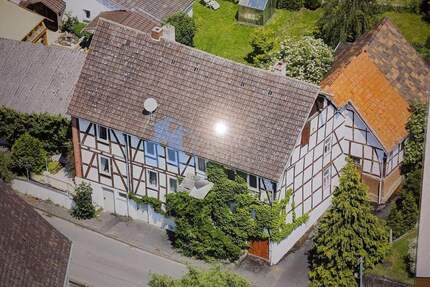 Perfekt für den Handwerker! Zwei DHH in Fachwerkbauweise im teilweise sanierungsbedürftigen Zustand - Breuna / Rhöda