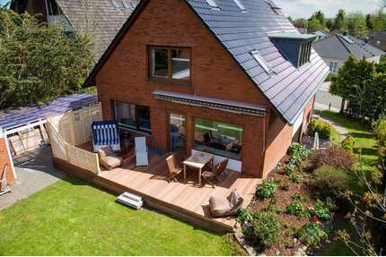 Haus zum Kaufen in Timmendorfer Strand 1.150.000,00 € 286 m²