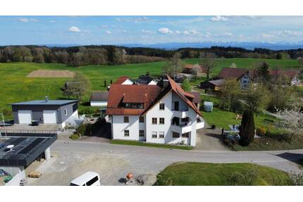Großzügige Doppelhaushälfte in Waldburg-Egg mit Alpenblick & 2 Garagen